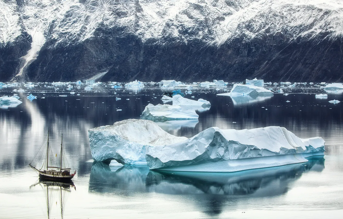 Photo wallpaper Boat, sailing, icebergs, Greenland