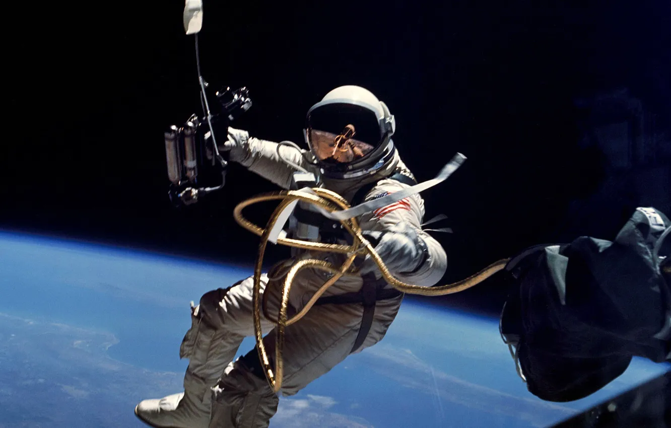 Photo wallpaper photo, astronaut, Earth, NASA, astronaut