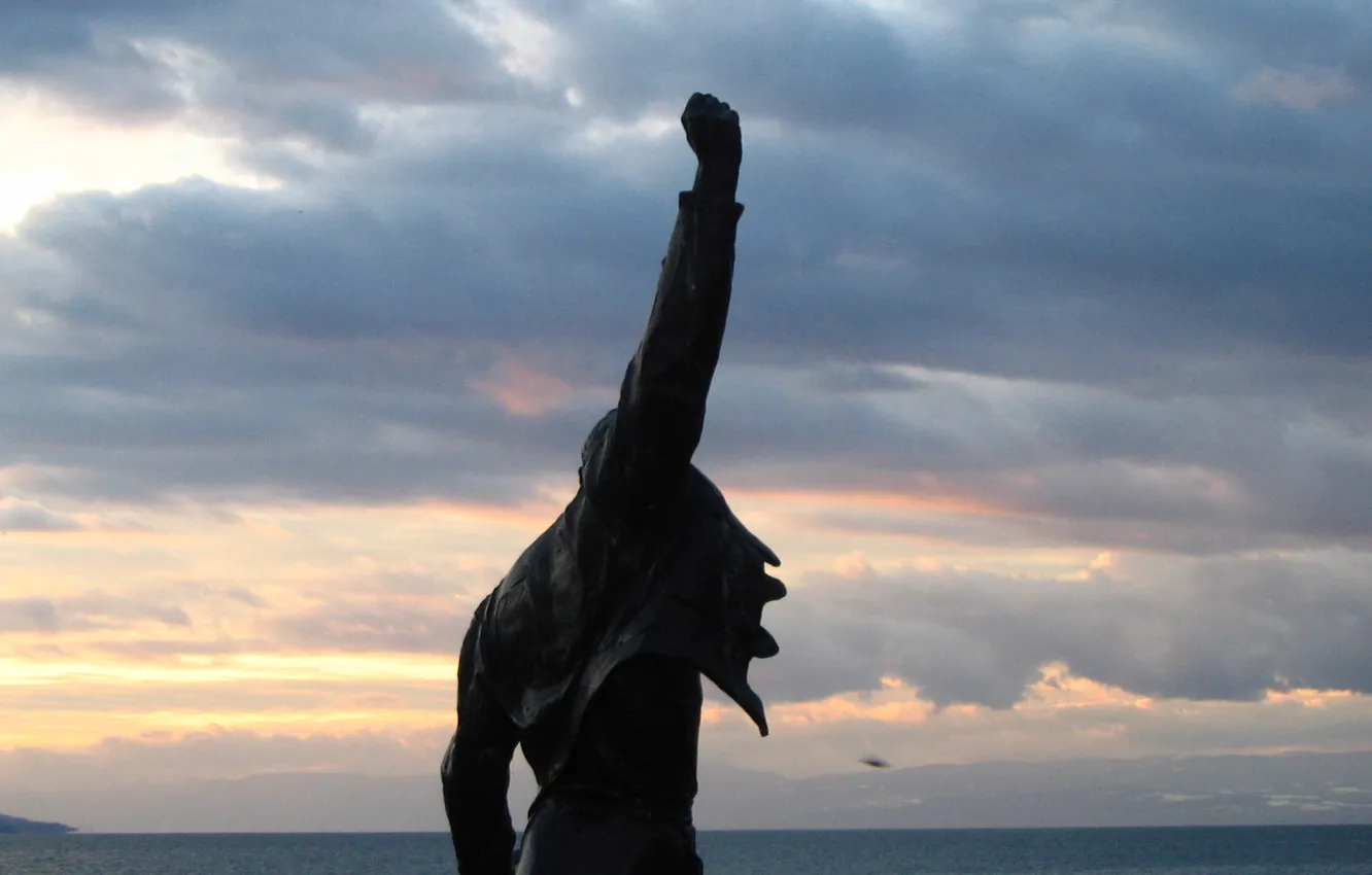 Photo wallpaper statue, Montreux, Freddie Mercury, lake