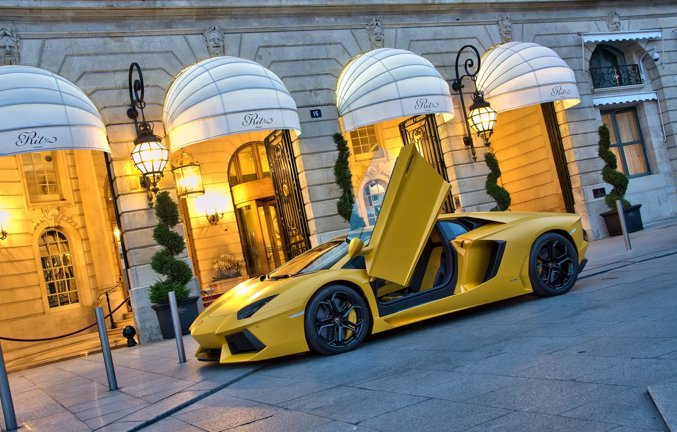 Photo wallpaper yellow, the building, Lamborghini, supercar, supercar, yellow, aventador, lp700-4