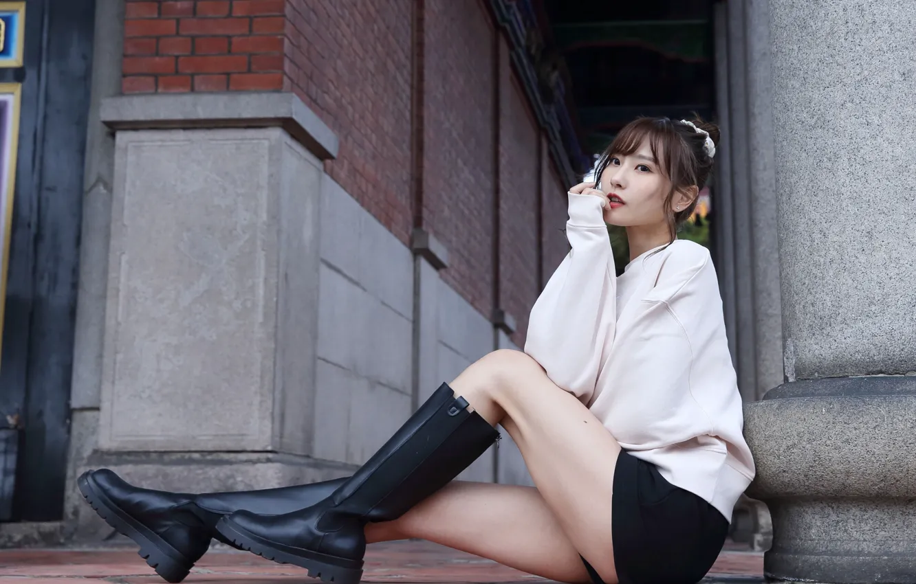Photo wallpaper pose, model, building, skirt, portrait, boots, makeup, figure