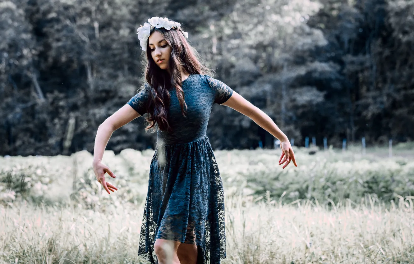 Photo wallpaper girl, nature, pose, mood, dance, dress, wreath, curls