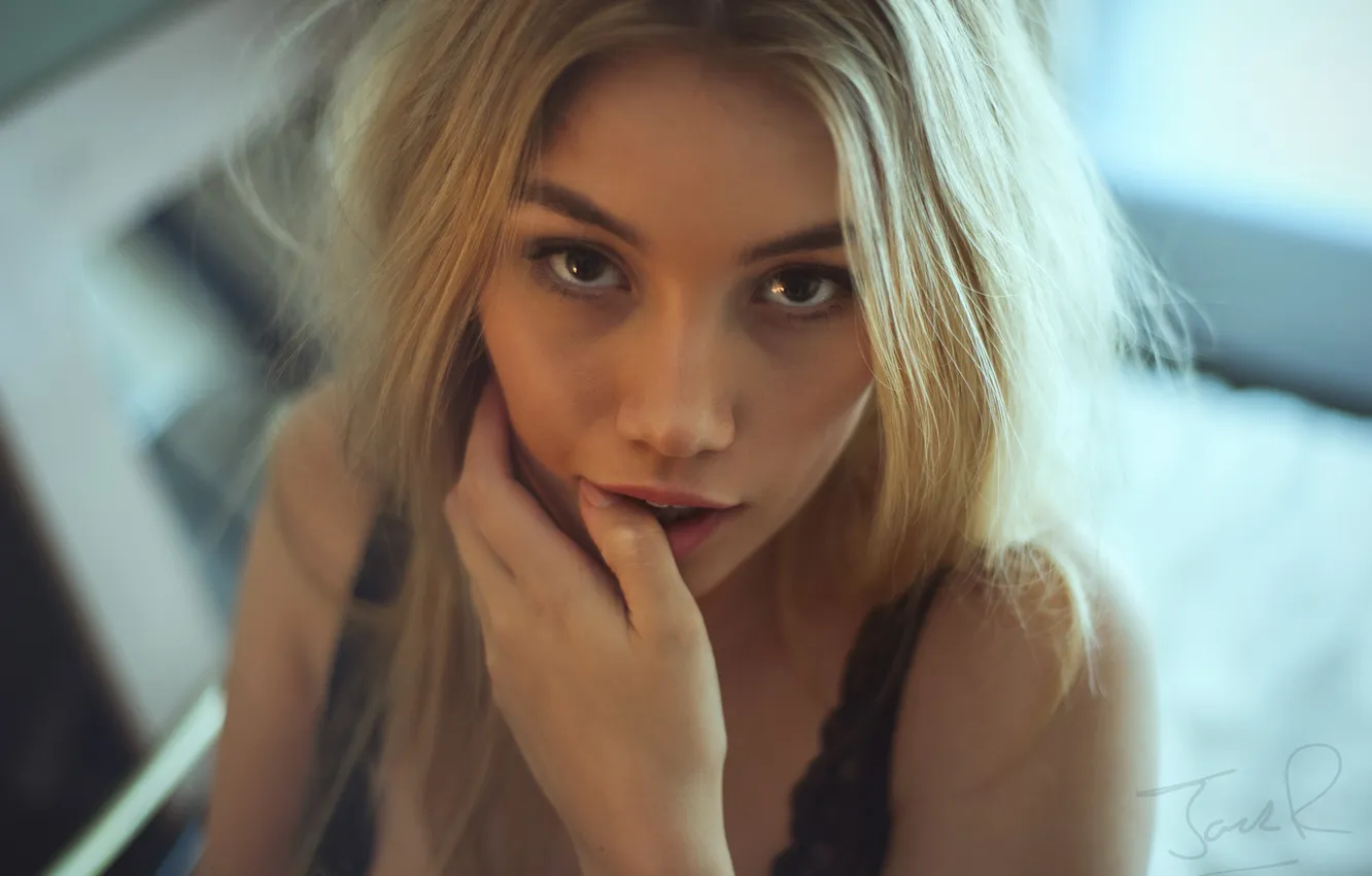 Photo wallpaper look, face, pose, model, portrait, hands, makeup, hairstyle