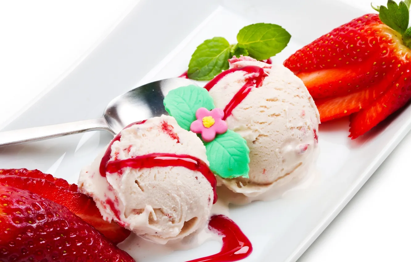 Photo wallpaper balls, strawberry, spoon, ice cream