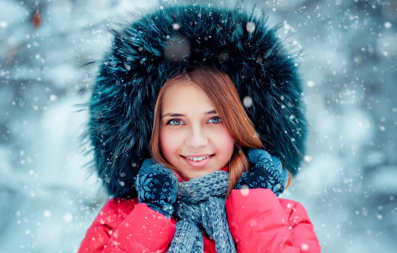 Photo wallpaper winter, look, girl, snow, face, smile, mood, portrait