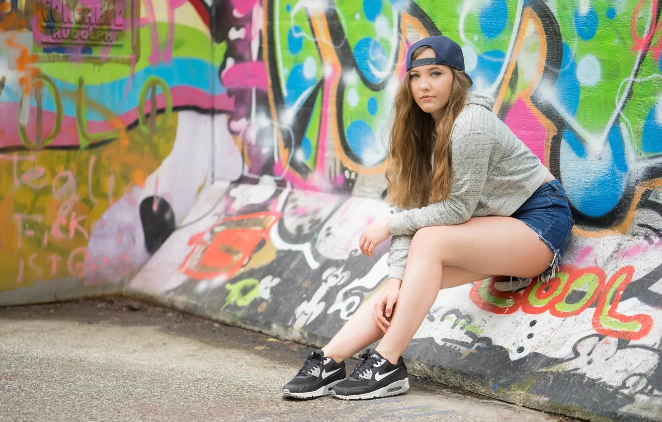 Photo wallpaper girl, pose, graffiti, shorts, girl, graffiti, shorts, pose