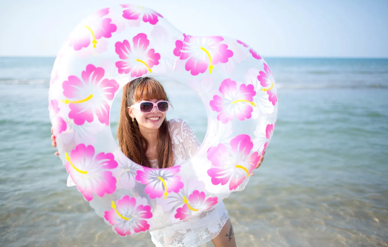 Photo wallpaper sea, summer, face, smile, glasses, Asian