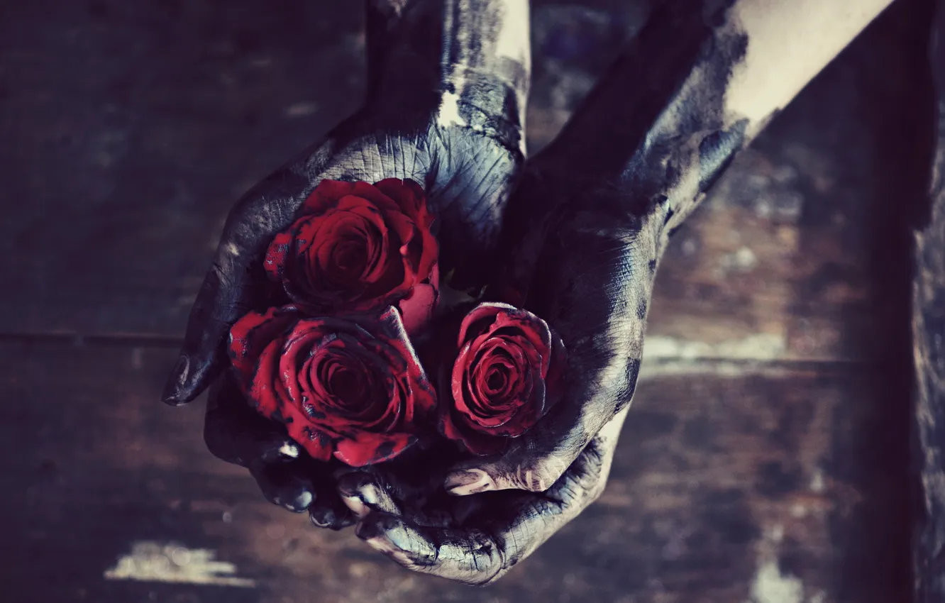 Photo wallpaper roses, hands, dirt