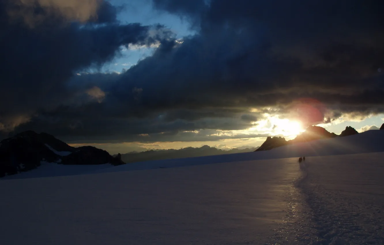 Photo wallpaper the sun, light, snow, mountains, clouds