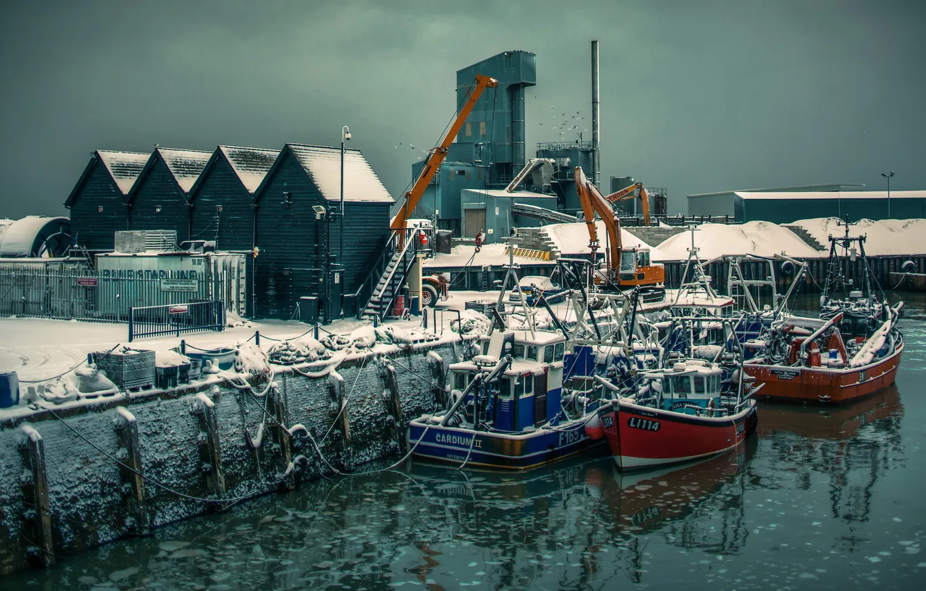 Photo wallpaper the city, river, boat, pier