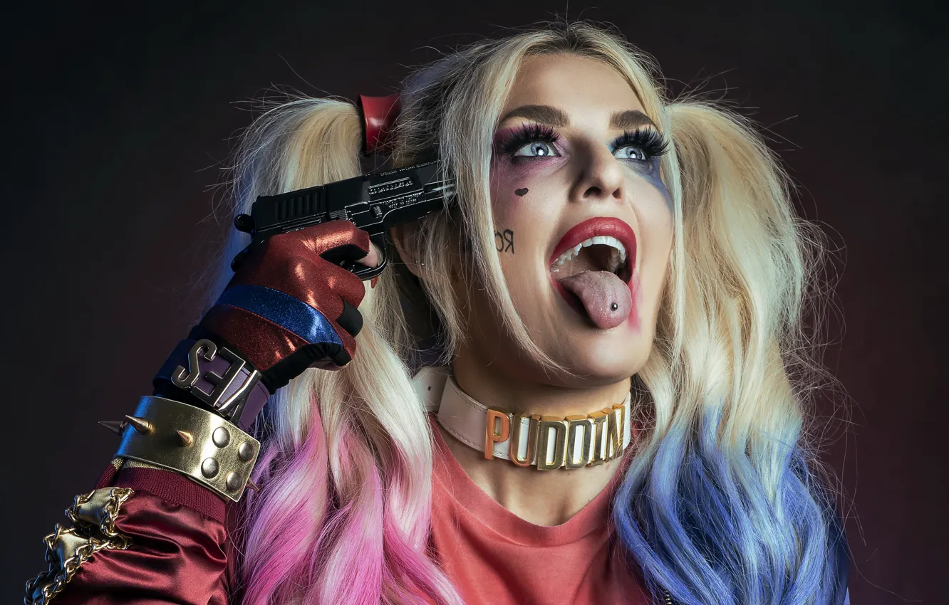 Photo wallpaper girl, gun, portrait