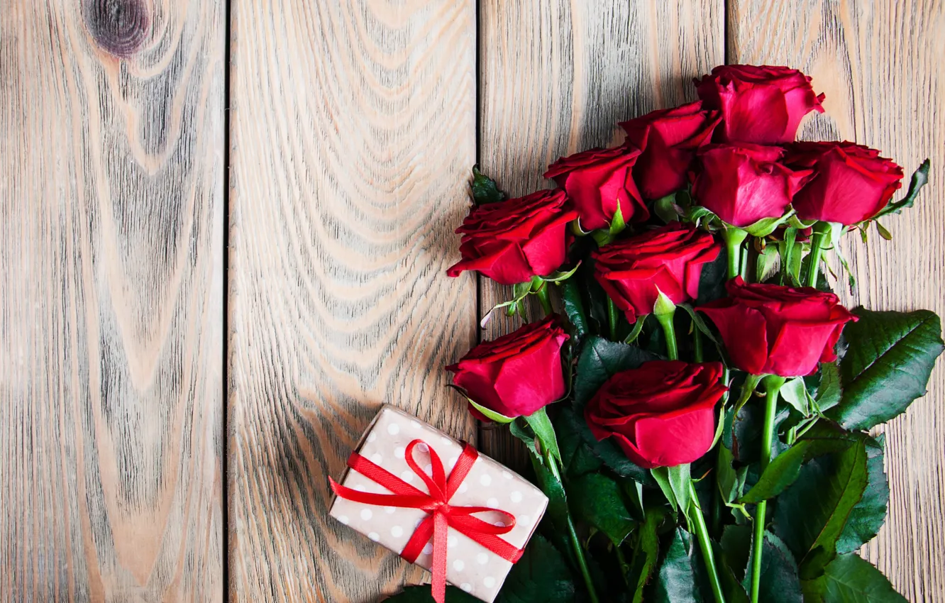 Photo wallpaper love, flowers, red, gift, roses, red, love, wood