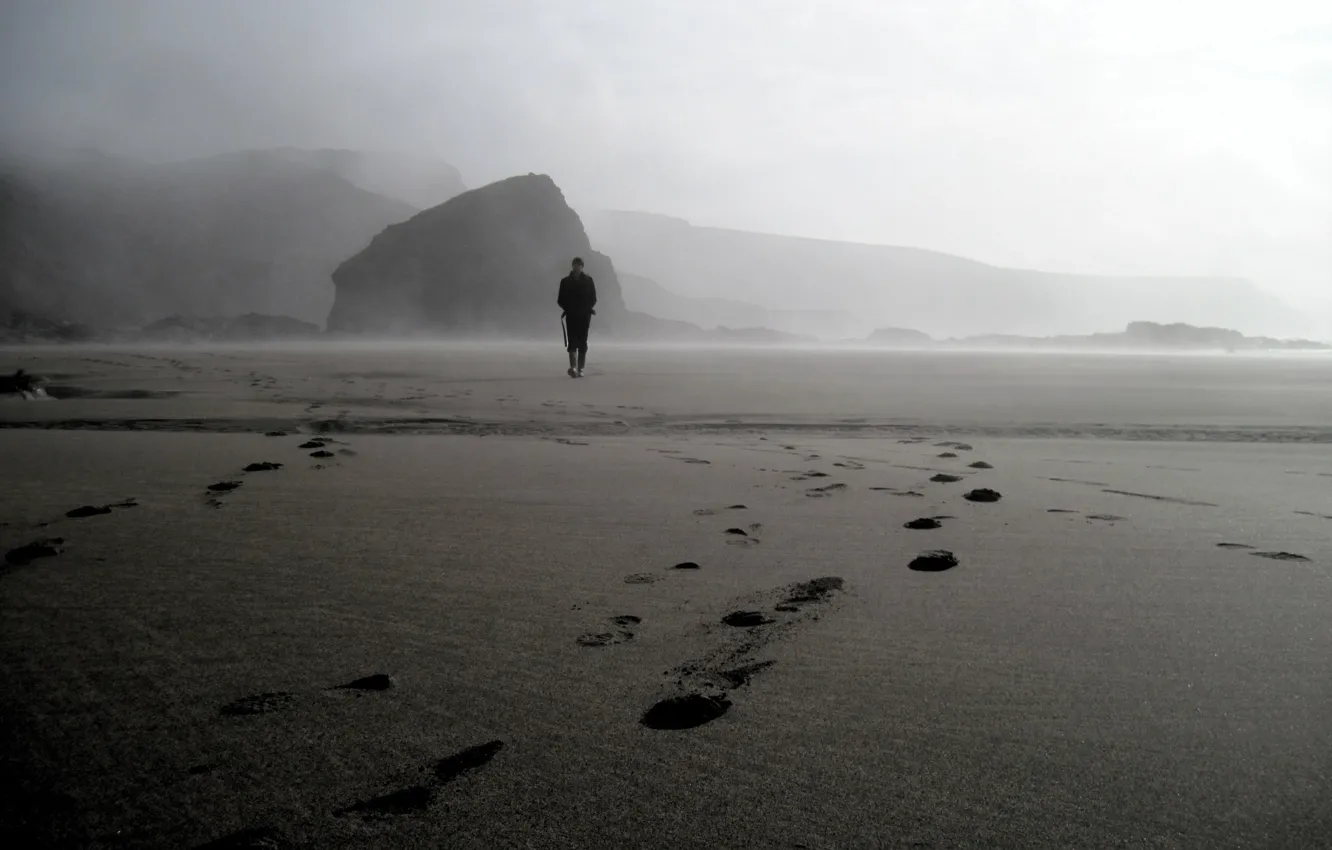 Photo wallpaper beach, fog, stone, male