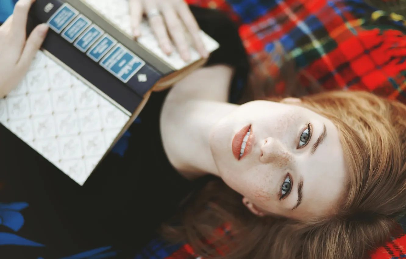 Photo wallpaper look, girl, book