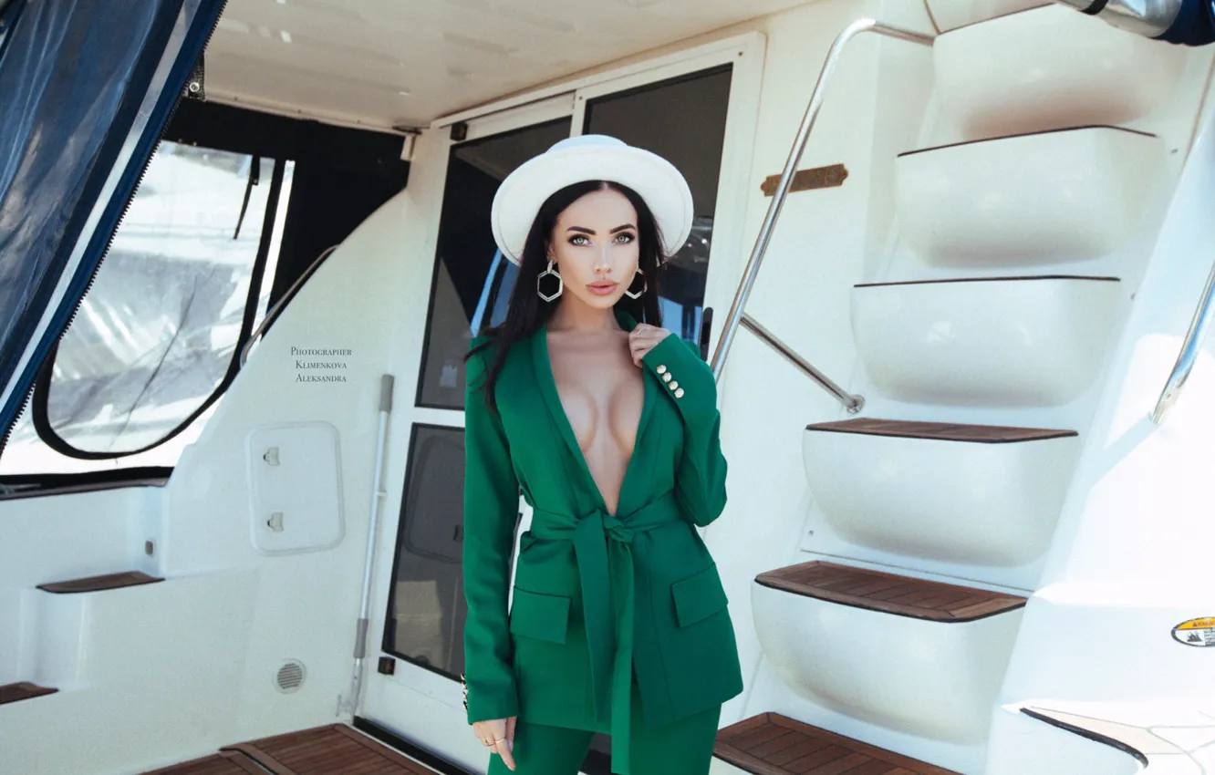 Photo wallpaper chest, girl, pose, hat, Marianne Markina, Alexander Klimenkov