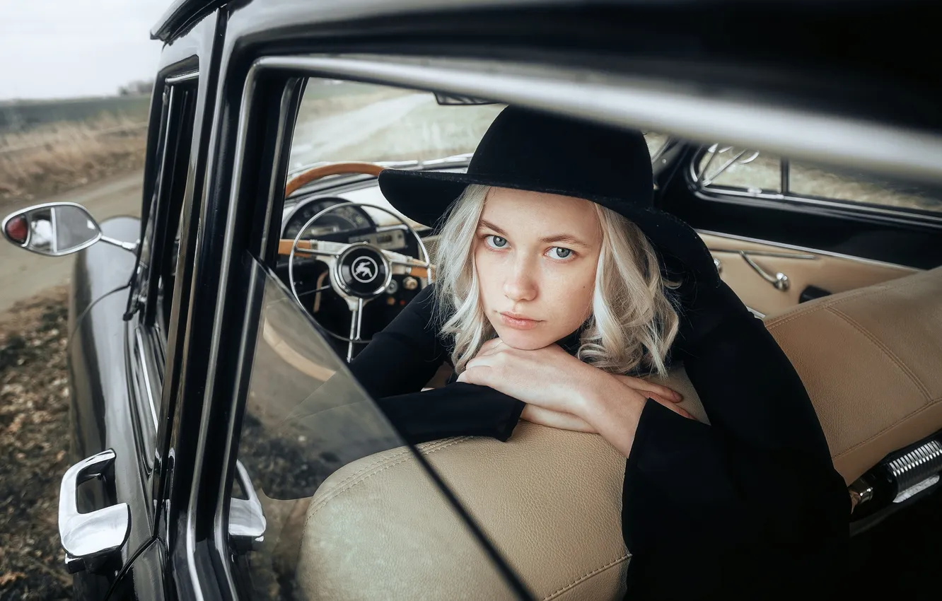 Photo wallpaper machine, model, salon, Andrey Vasilyev
