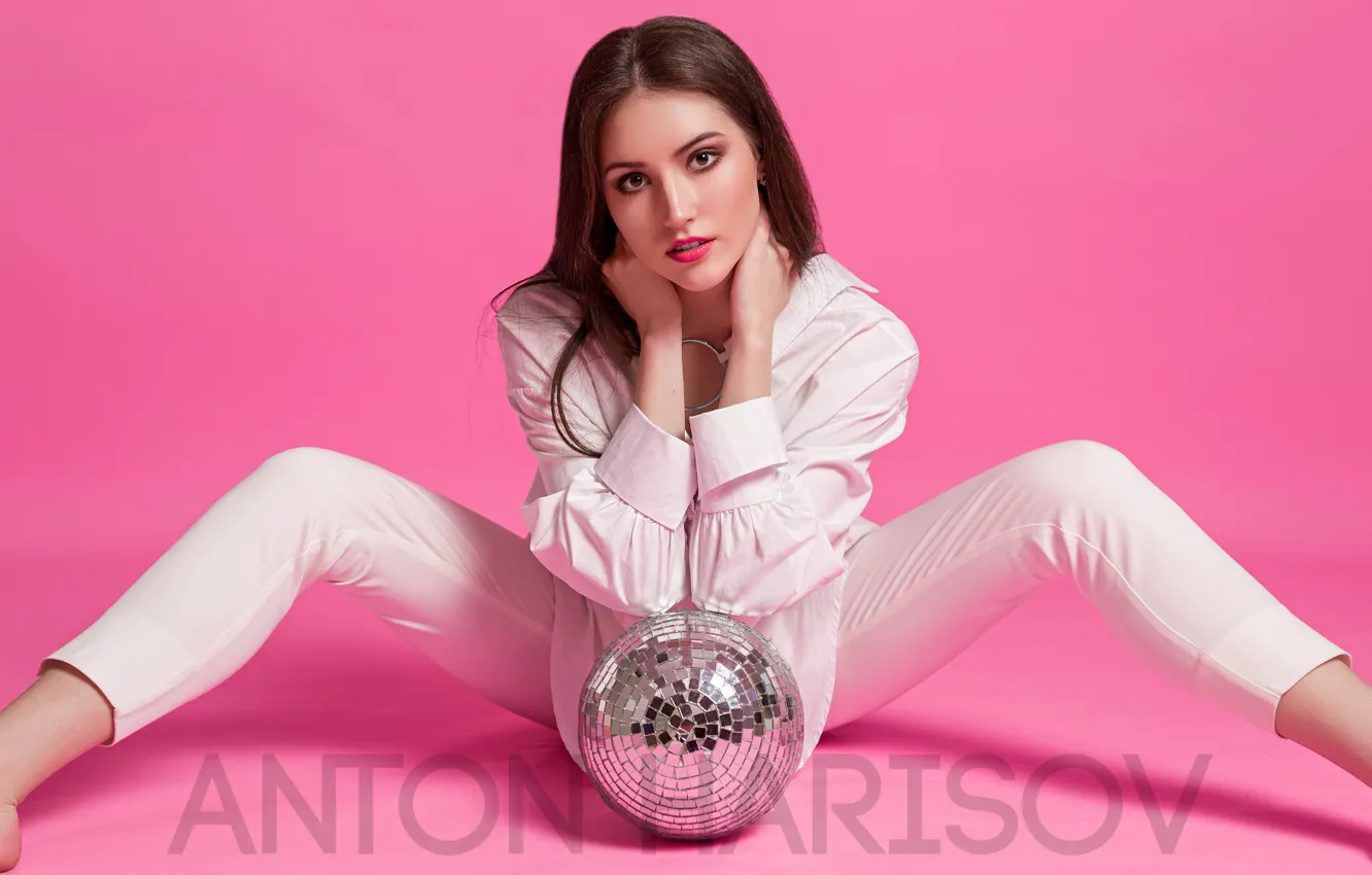 Photo wallpaper look, pose, background, balls, model, portrait, makeup, figure