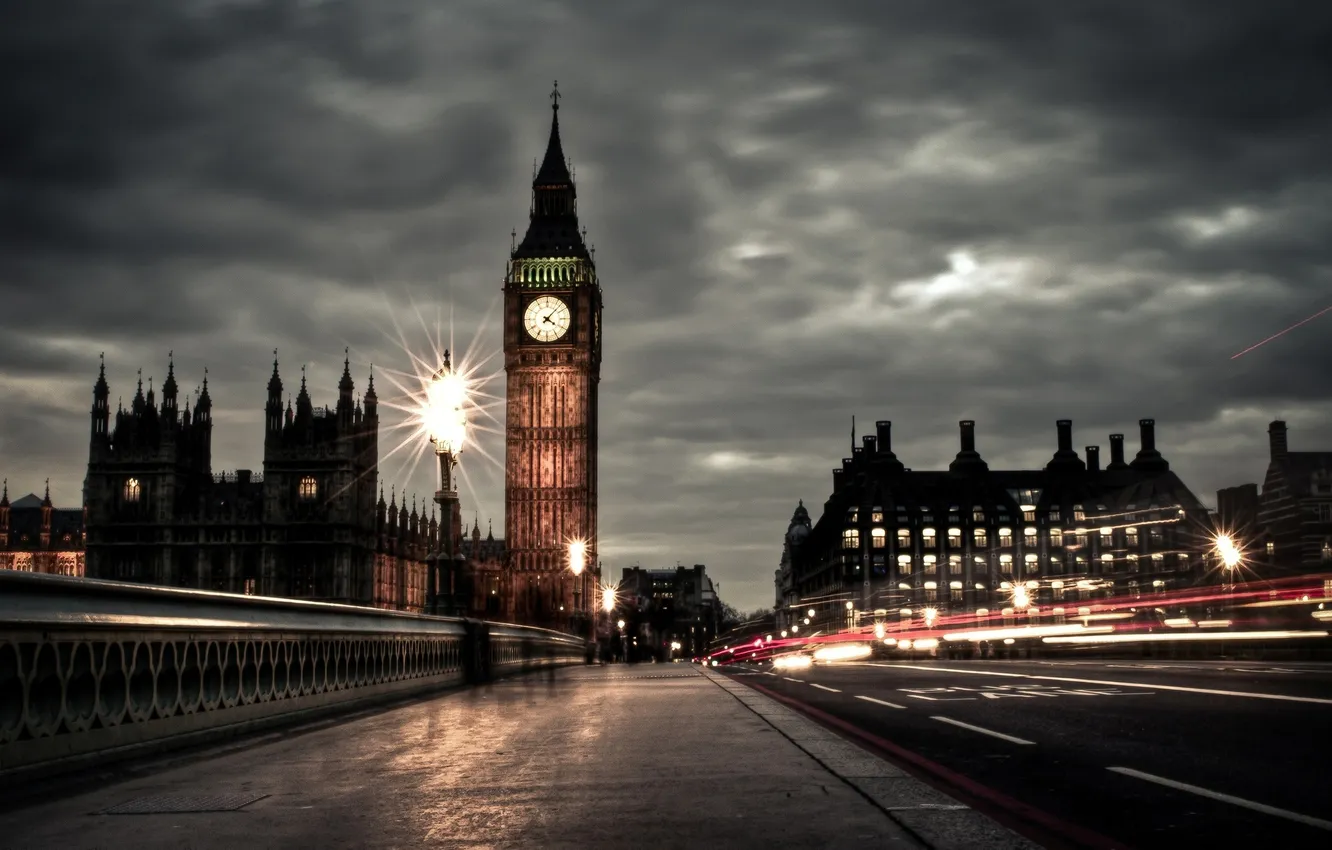 Photo wallpaper road, overcast, people, England, London, the evening, excerpt, UK