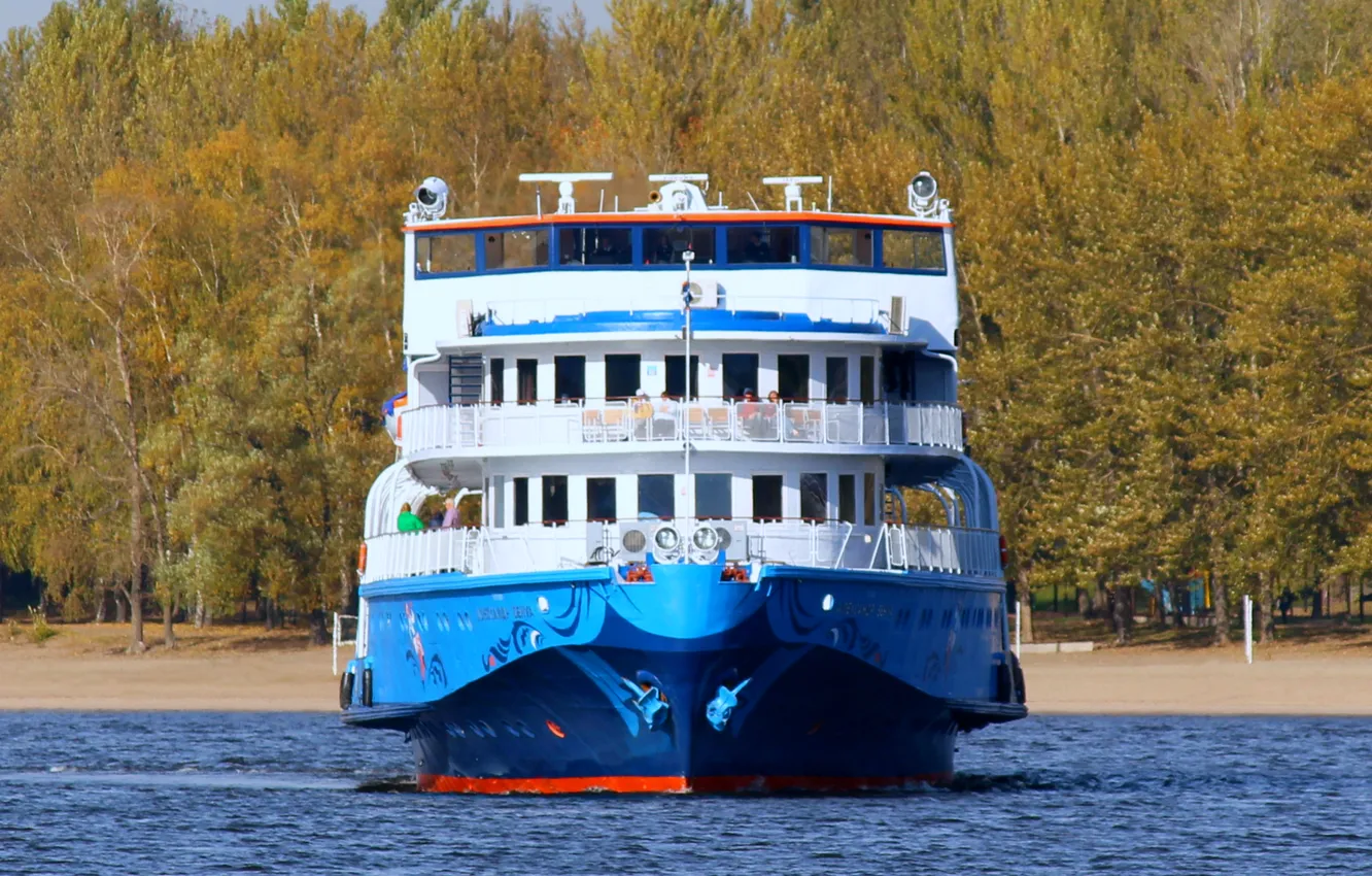 Photo wallpaper liner, cruise, river