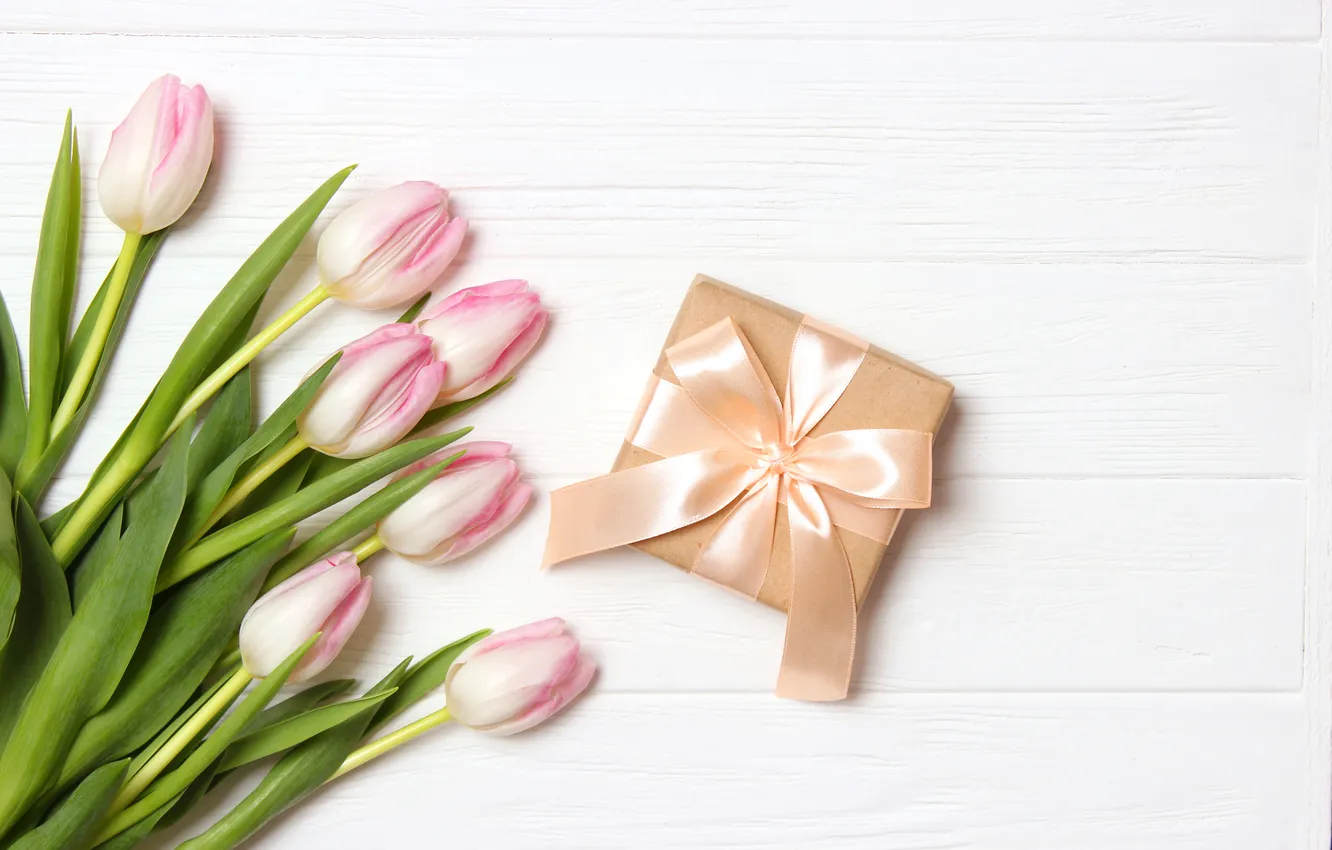 Photo wallpaper flowers, gift, bouquet, tulips, pink, wood, pink, flowers