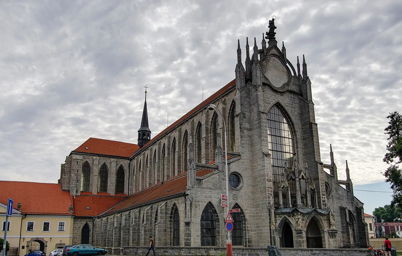 Photo wallpaper the sky, clouds, street, Czech Republic, Kutná Hora, Church of the assumption