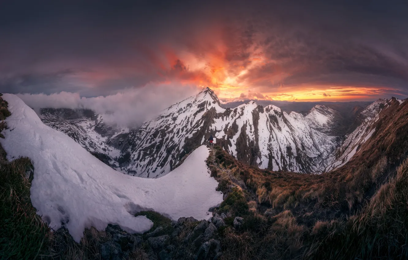 Photo wallpaper winter, snow, mountains, tourists