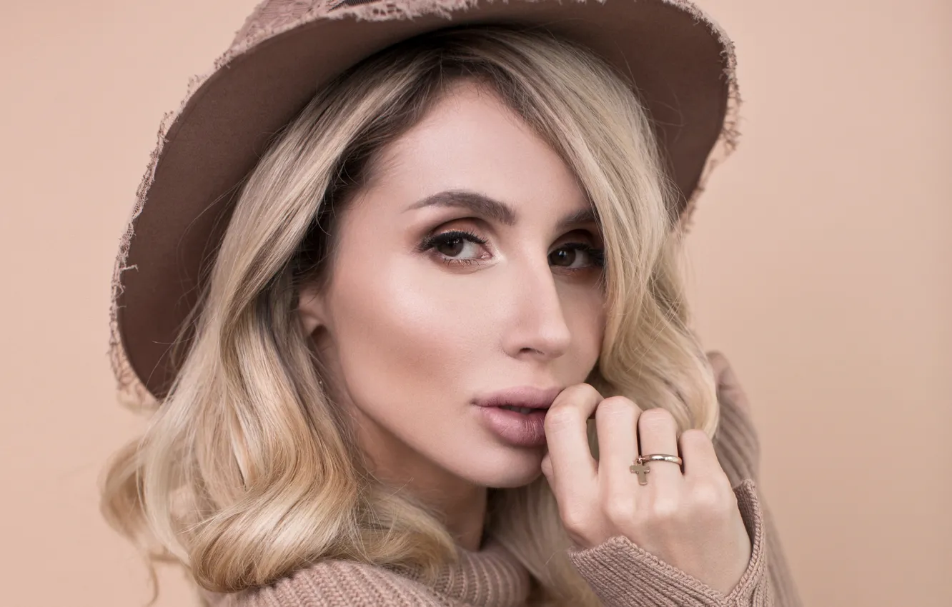 Photo wallpaper portrait, singer, Svetlana Loboda