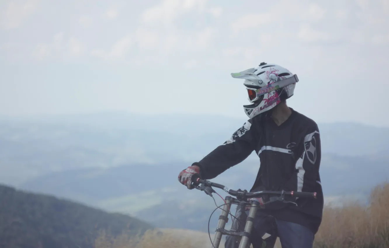 Photo wallpaper bike, overcast, guy, extreme