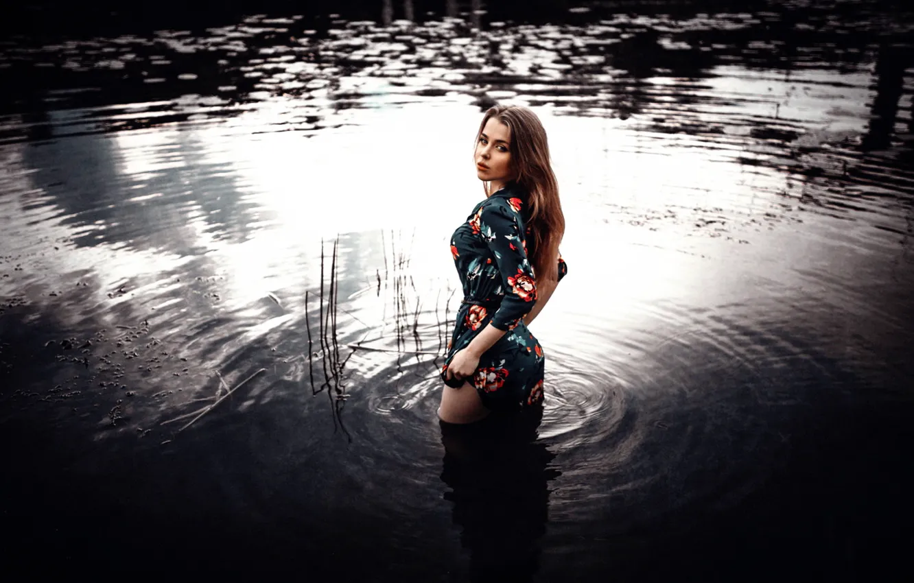 Photo wallpaper girl, dress, legs, in the water
