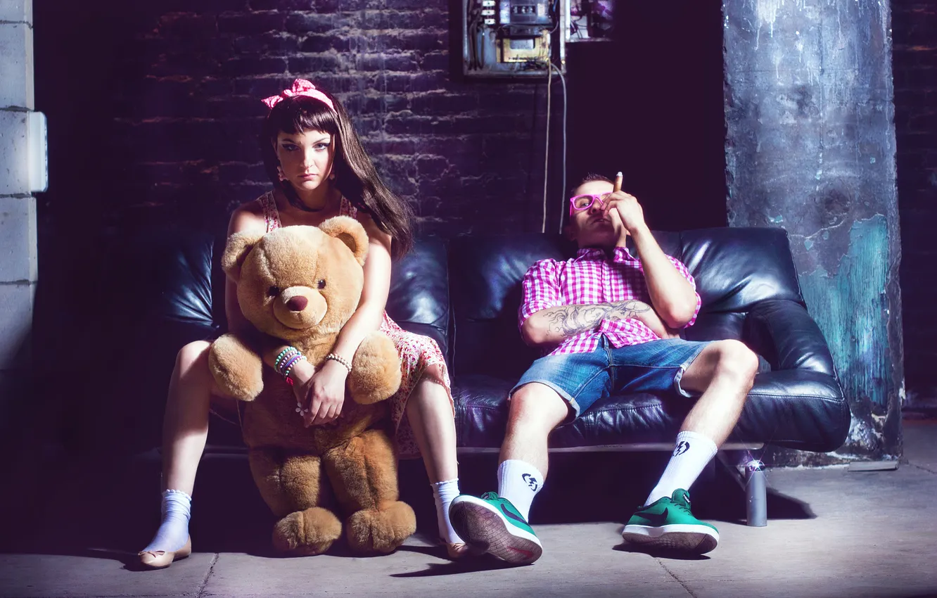 Photo wallpaper girl, bear, cigar, guy, t-shirt, COSMOSTARS