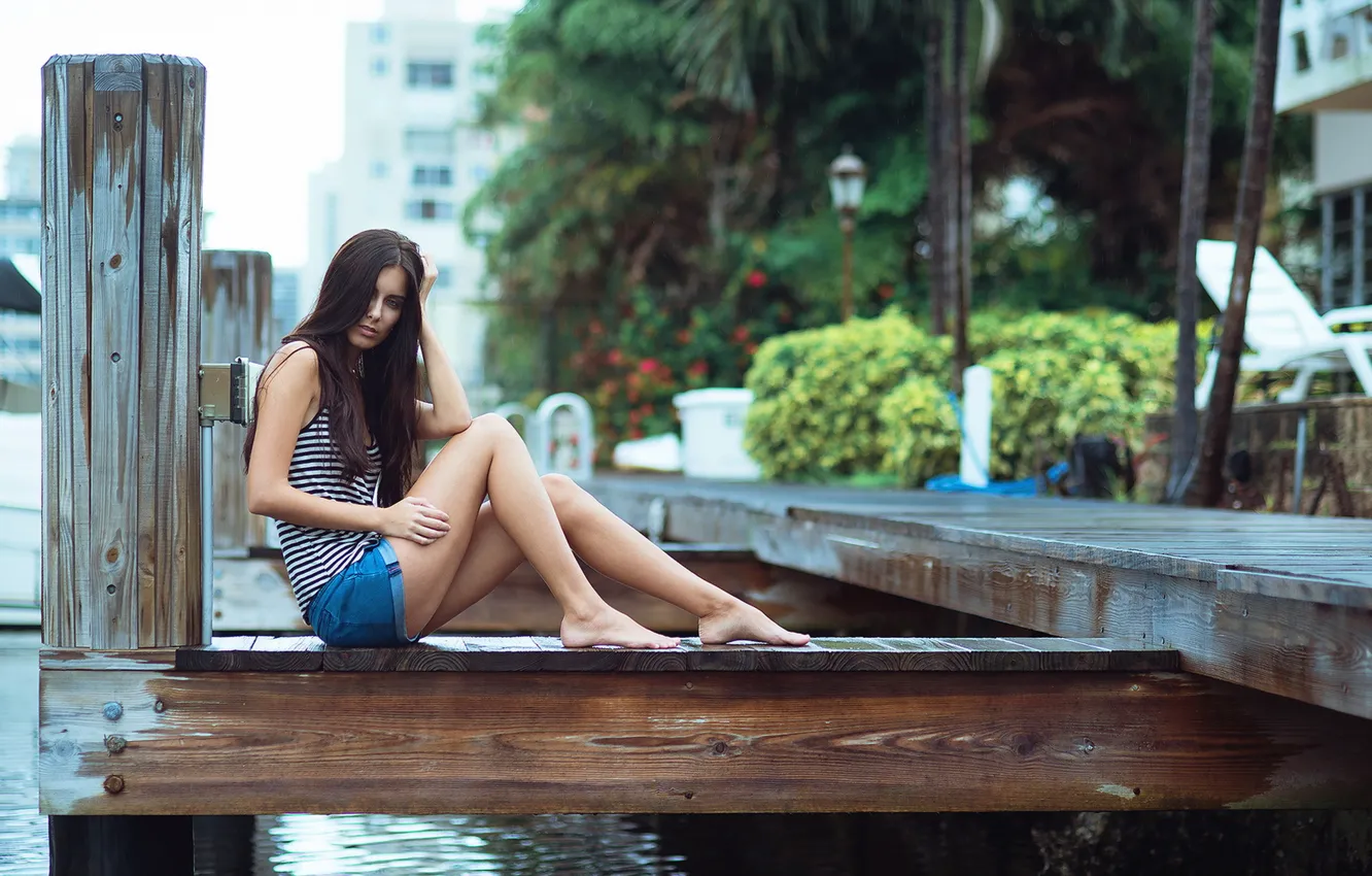 Photo wallpaper girl, the city, river