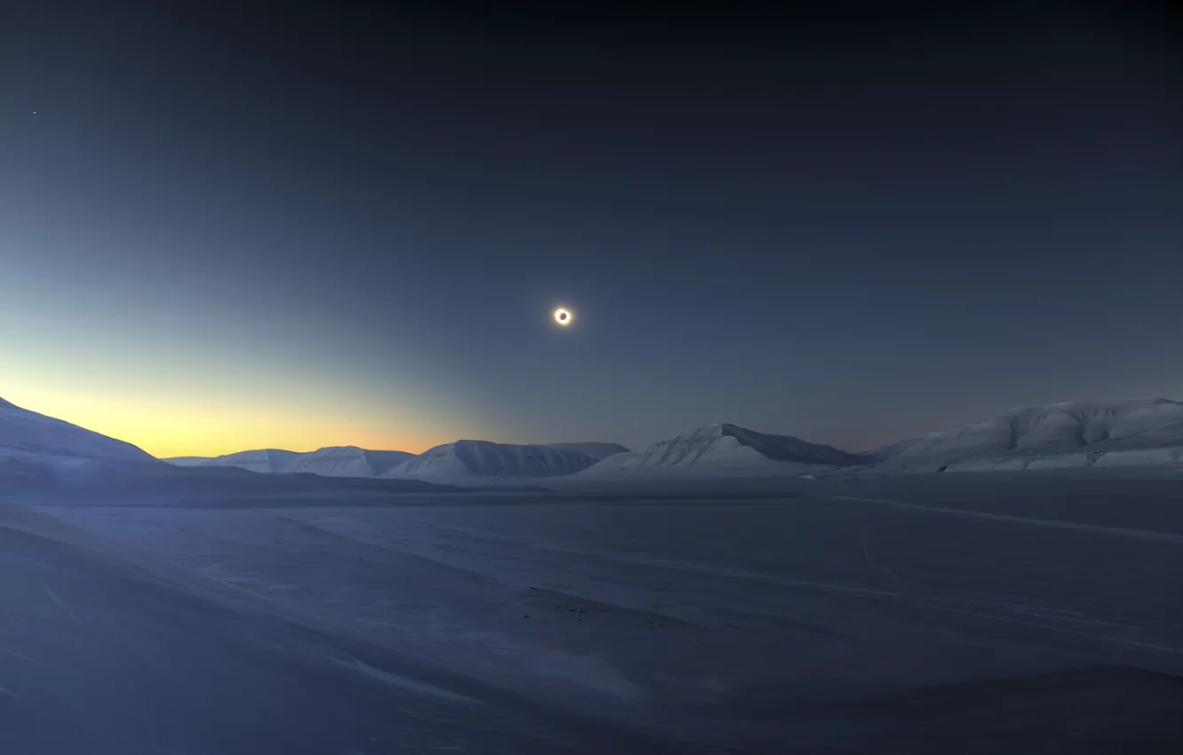 Photo wallpaper Frozen, snow, Norway, solar eclipse