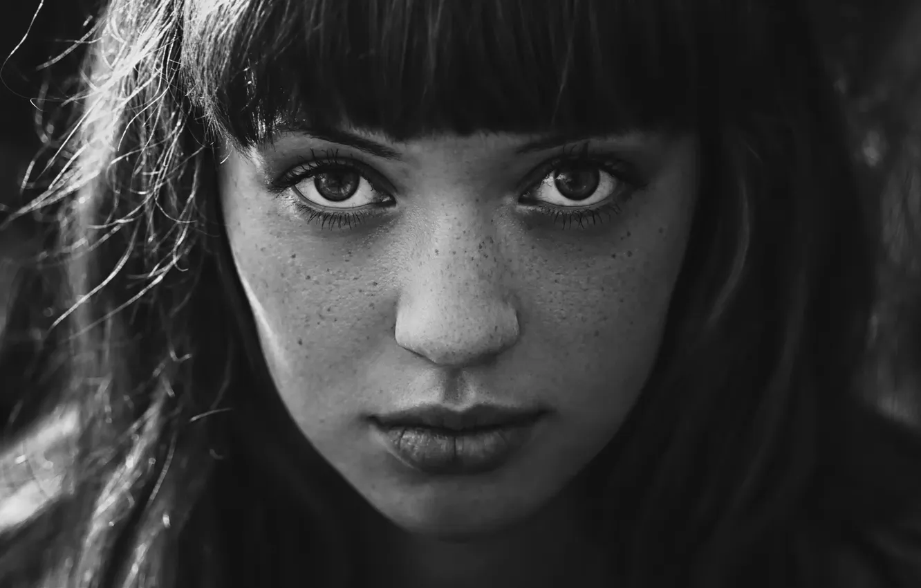 Photo wallpaper portrait, freckles, BW