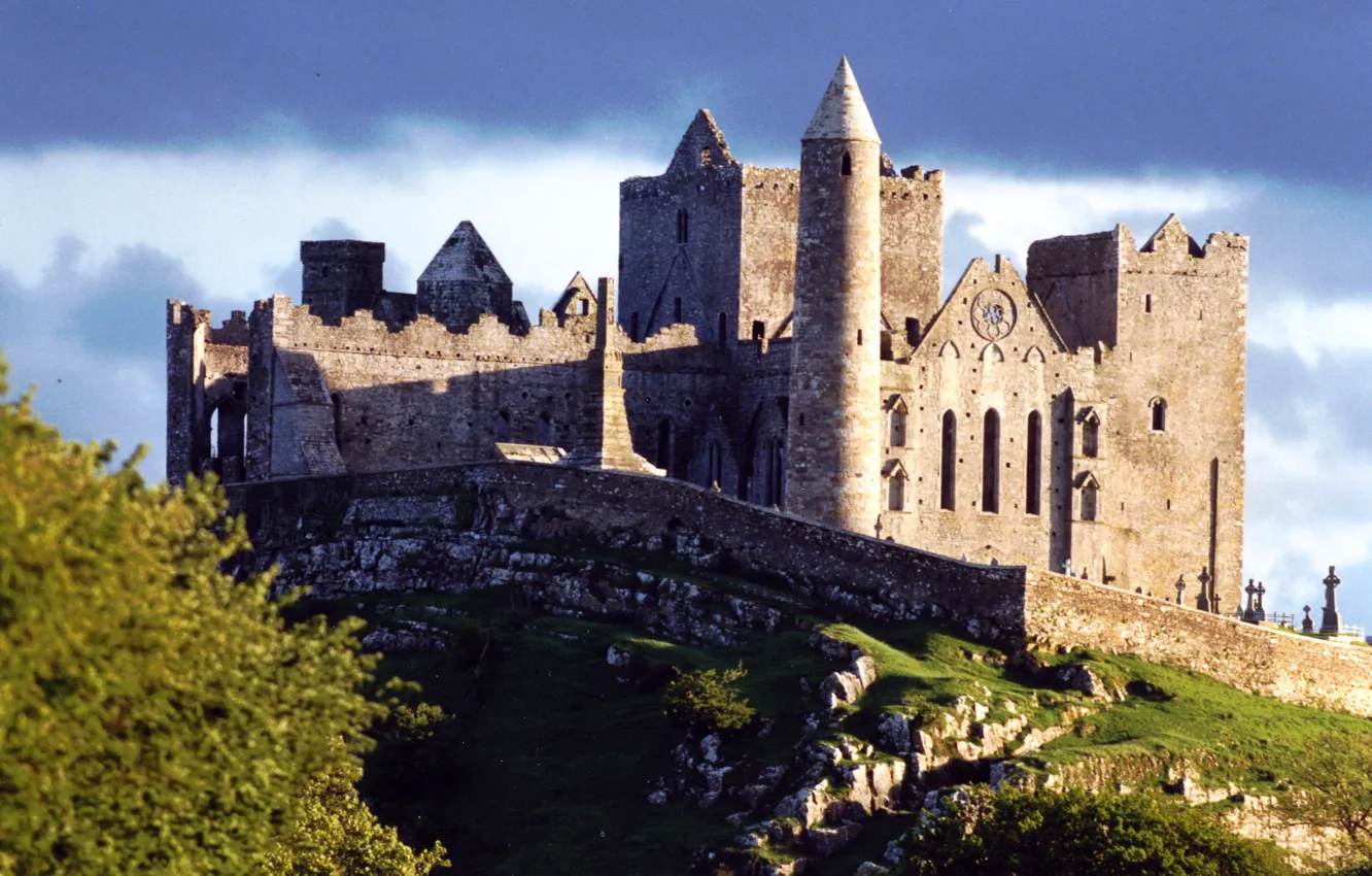 Photo wallpaper the sky, clouds, castle, ruins, Ireland, Rock of Cashel, medieval architecture