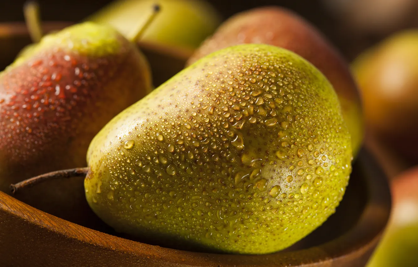 Photo wallpaper droplets, bowl, fruit, pear