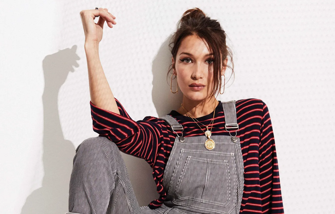 Photo wallpaper look, girl, pose, jacket, Bella Hadid, Penshoppe