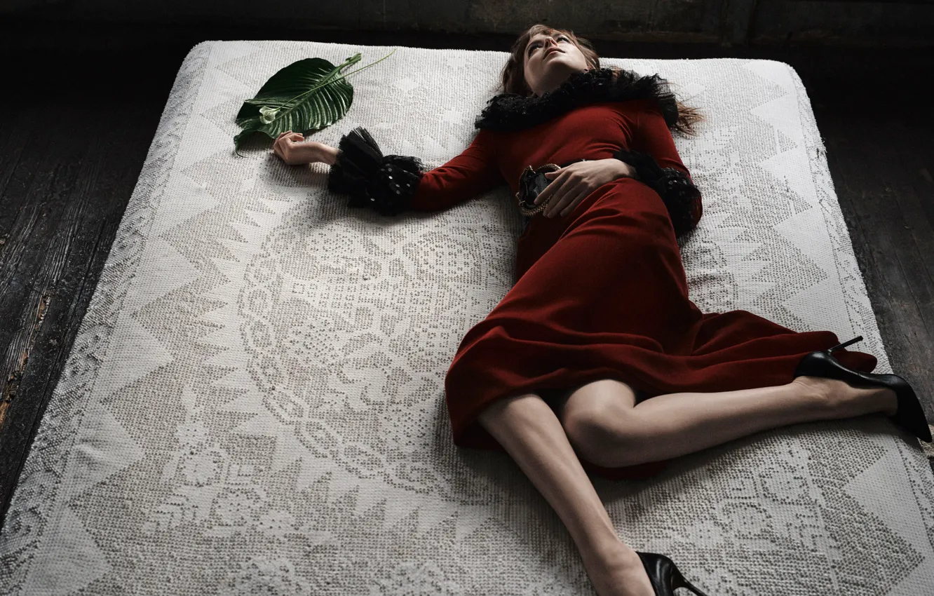 Photo wallpaper model, dress, actress, photographer, lies, in red, on the bed, Interview