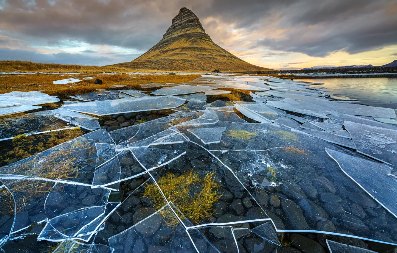 Photo wallpaper Iceland, Kirkjufell, Snæfellsnes Peninsula