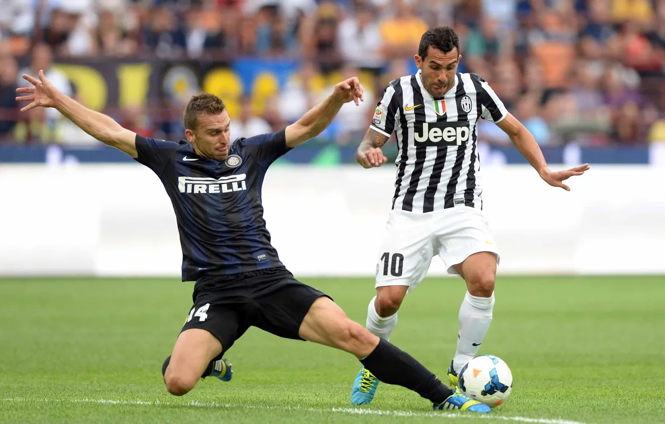 Photo wallpaper the ball, fight, the opposition, inter, Juventus, Tevez, Derby