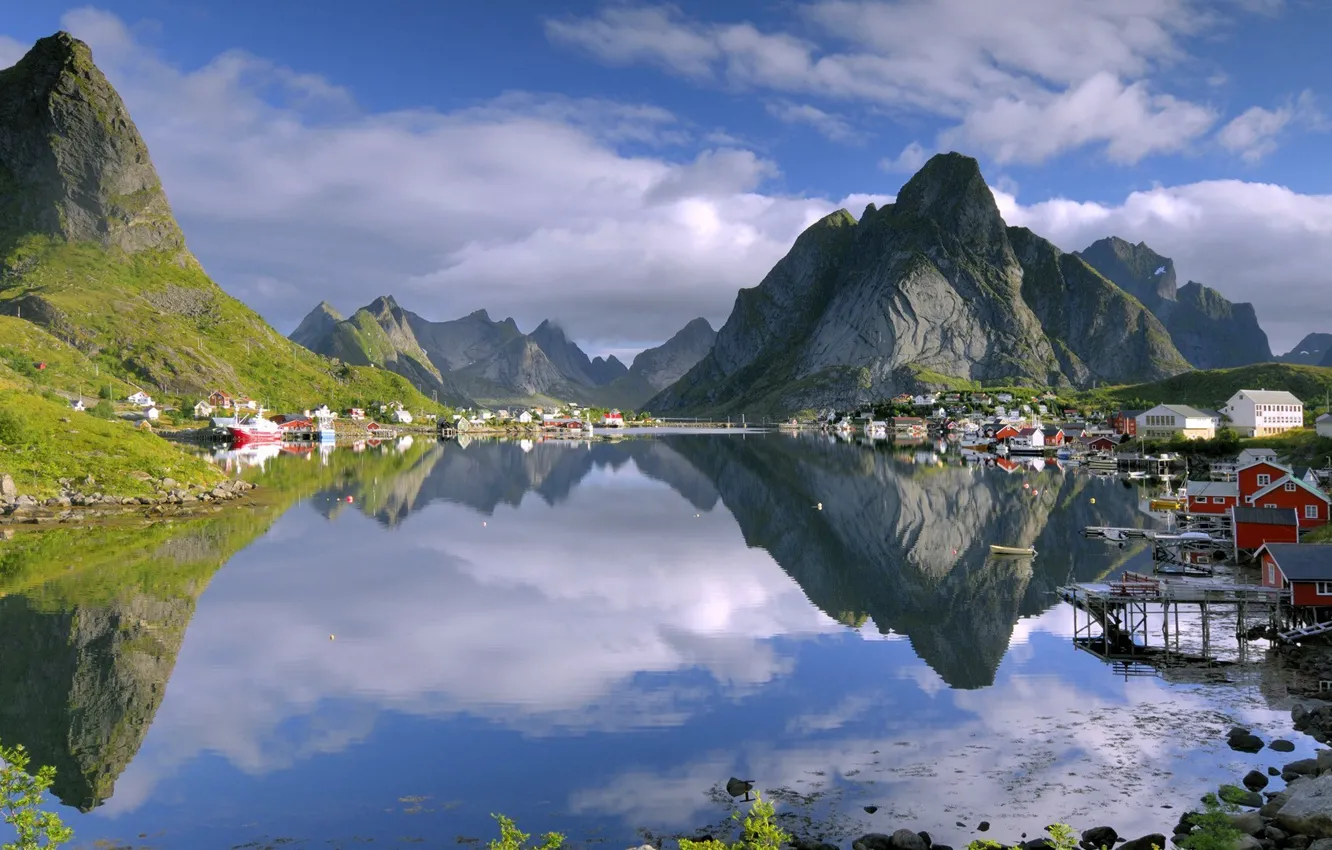 Photo wallpaper mountains, lake, home, Norway, town