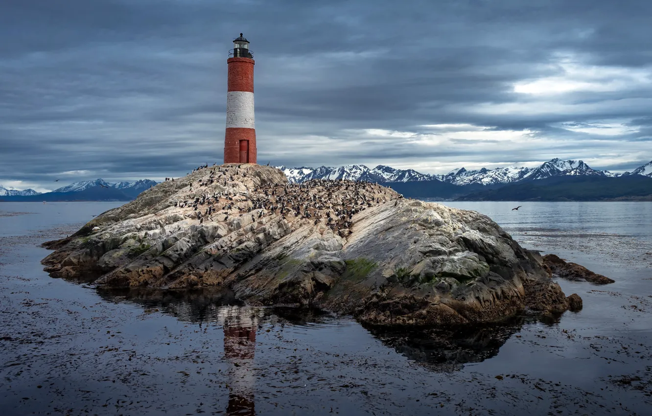 Photo wallpaper Argentina, Patagonia, Les Eclaireurs Lighthouse