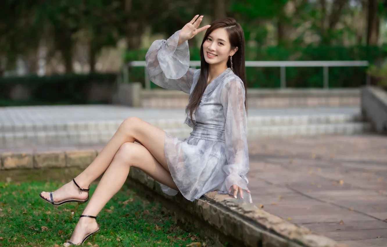 Photo wallpaper look, trees, pose, lawn, model, portrait, makeup, figure