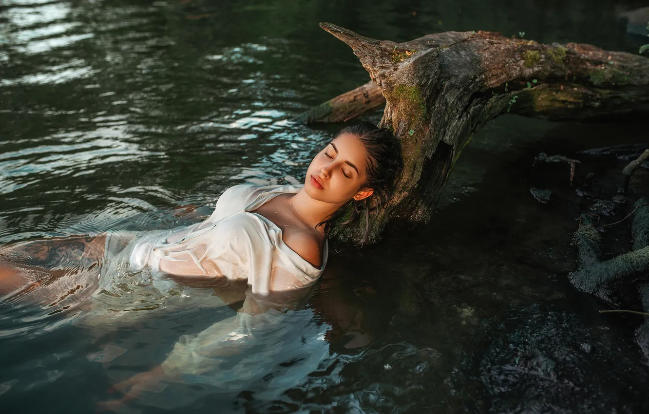 Photo wallpaper lies, in the water, closed eyes, Dmitry Begma