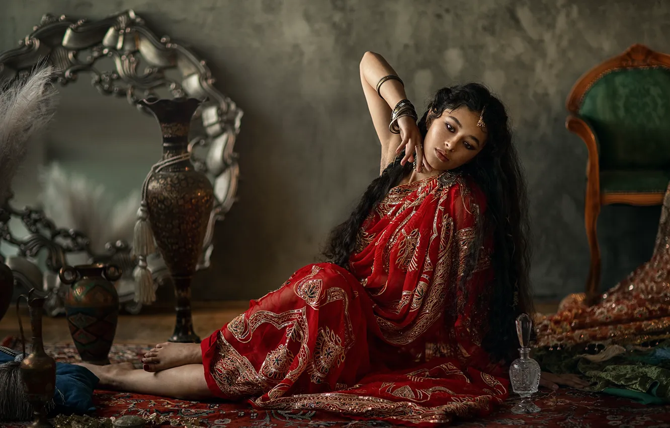 Photo wallpaper girl, room, carpet, model, hair, mirror, vase, saree