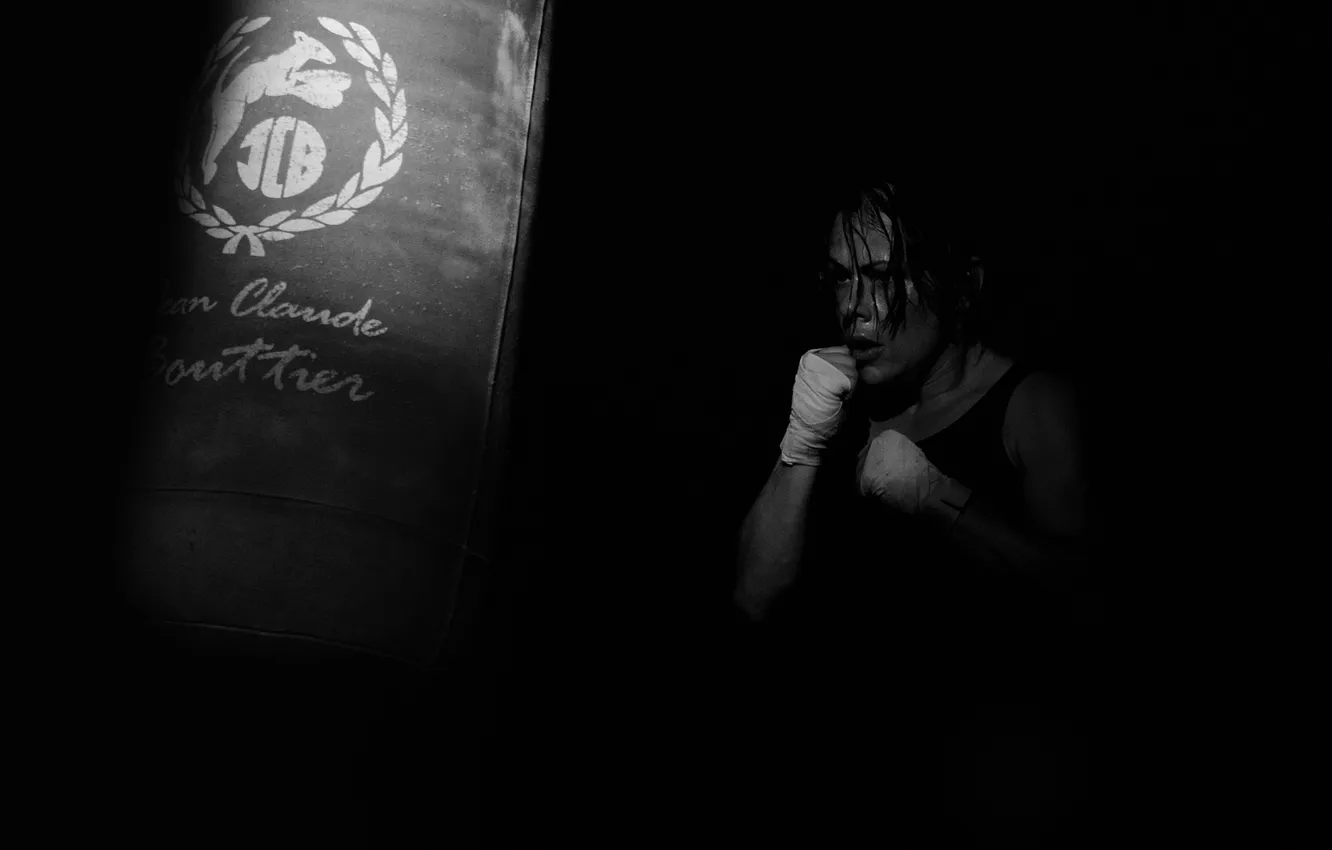 Photo wallpaper girl, Boxing, pear, training