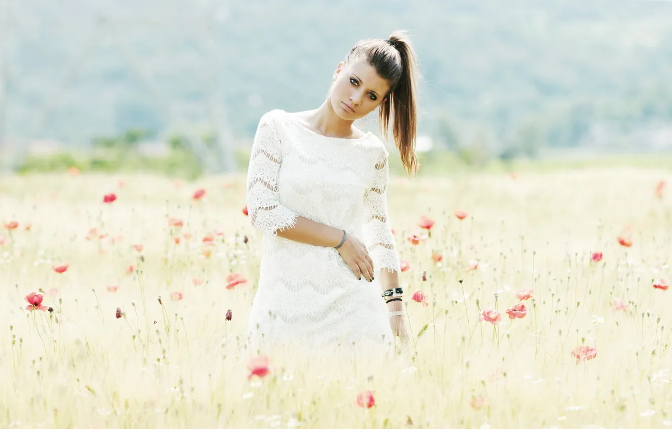 Photo wallpaper field, girl, Maki