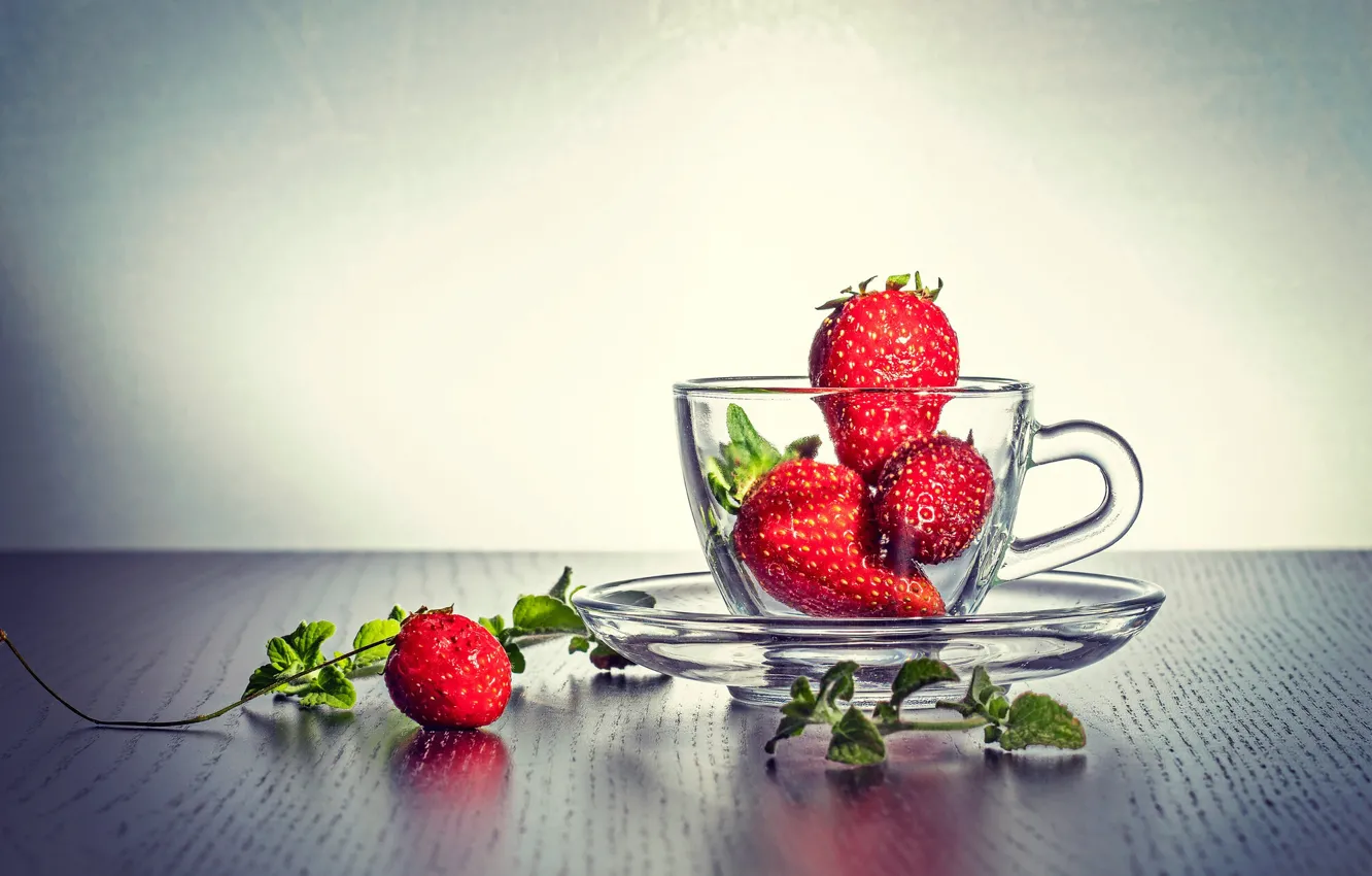Photo wallpaper berries, strawberry, mug, Cup