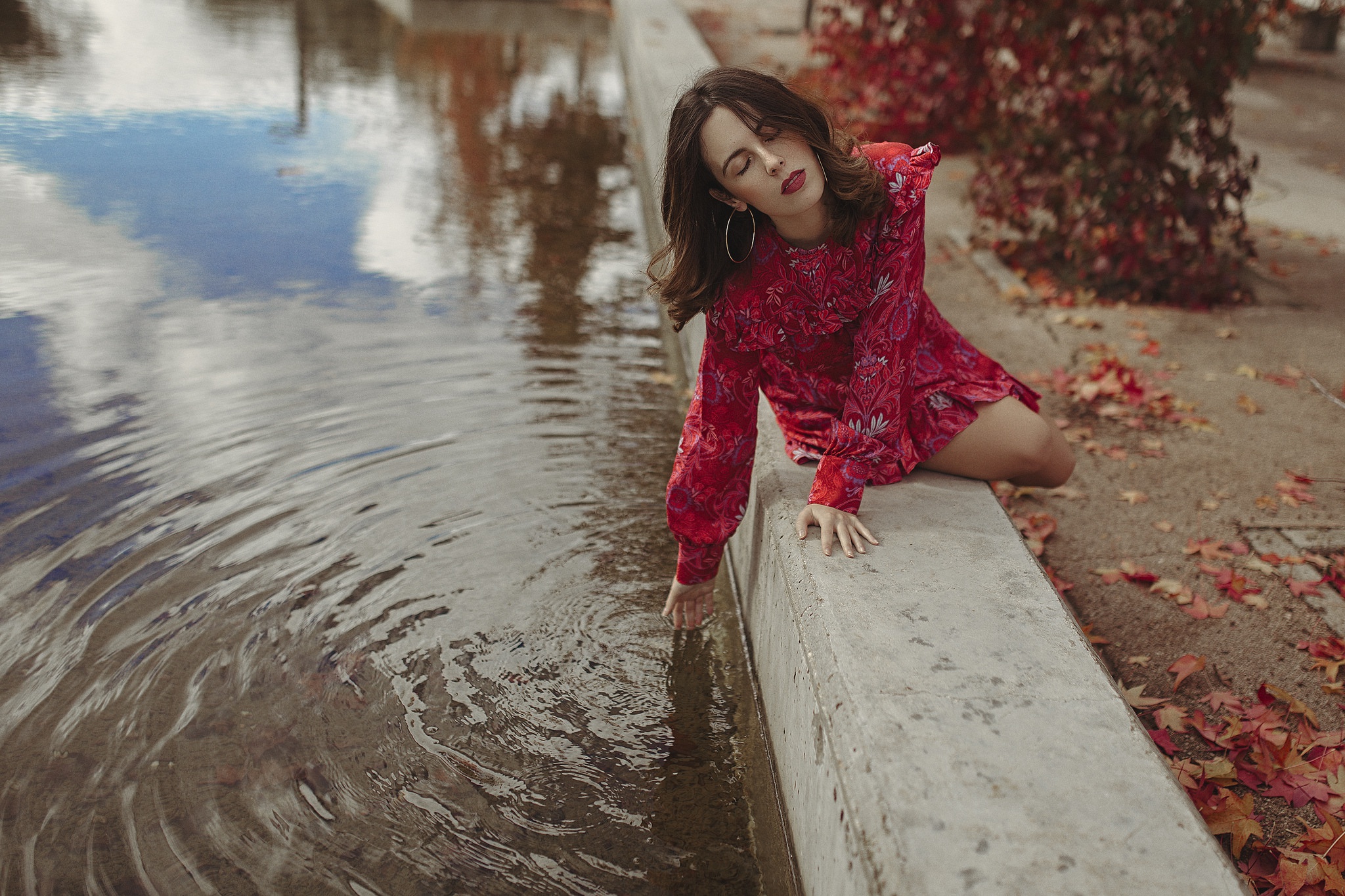 Фото У Воды Осенью